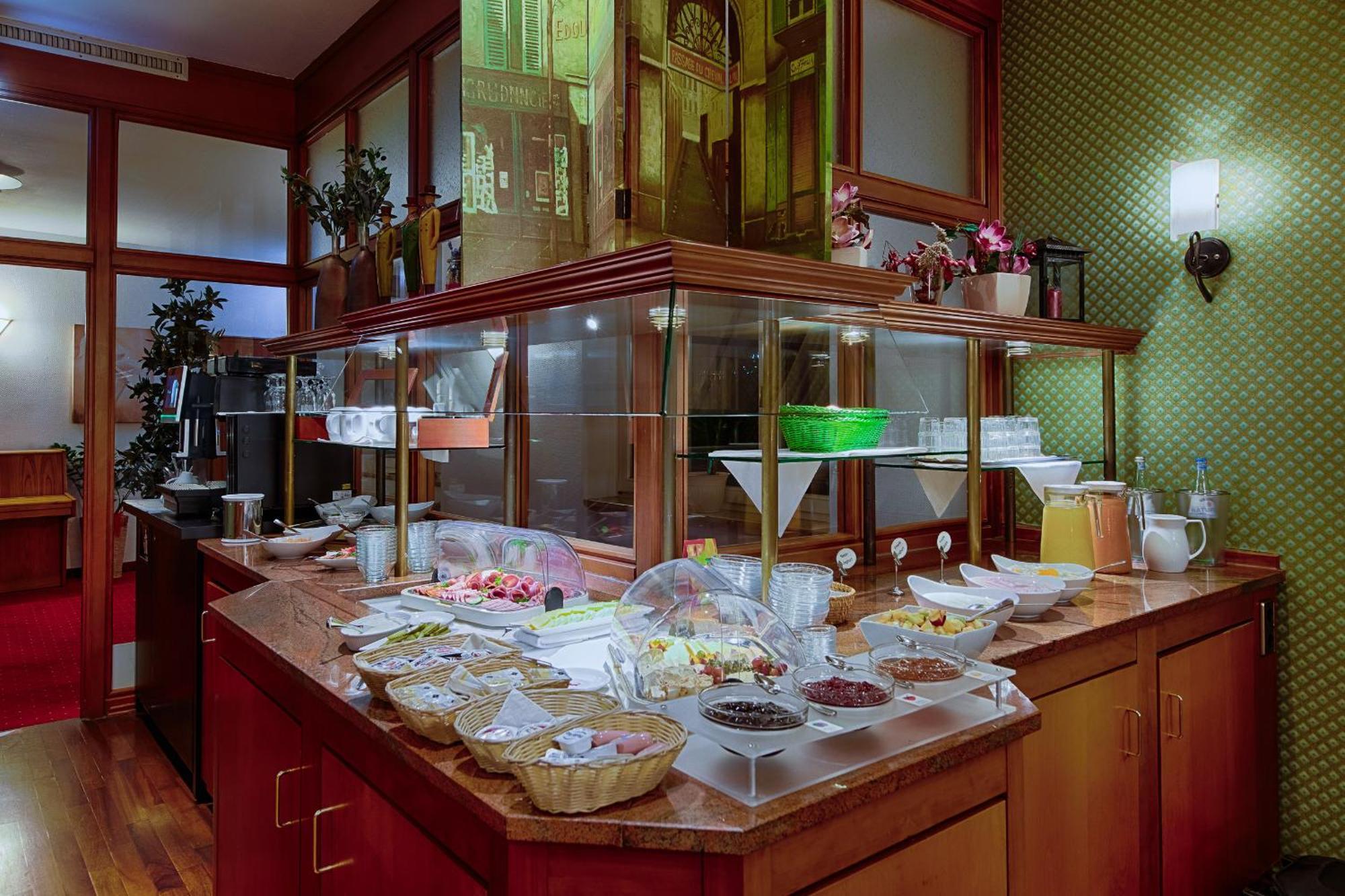 Hotel Fuersteneck Bernburg Εξωτερικό φωτογραφία
