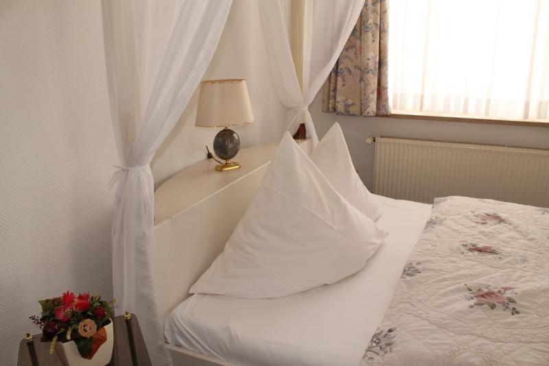 Hotel Fuersteneck Bernburg Εξωτερικό φωτογραφία