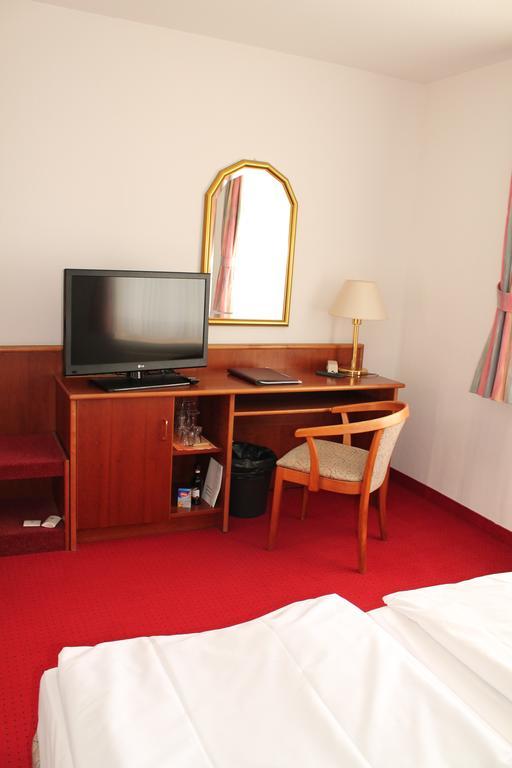 Hotel Fuersteneck Bernburg Εξωτερικό φωτογραφία