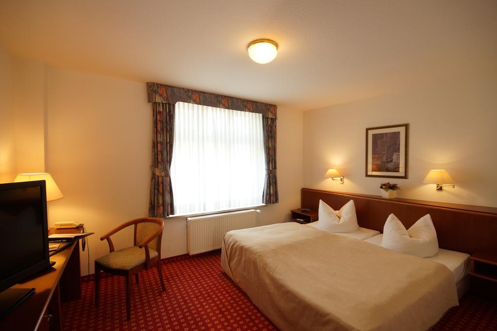 Hotel Fuersteneck Bernburg Εξωτερικό φωτογραφία