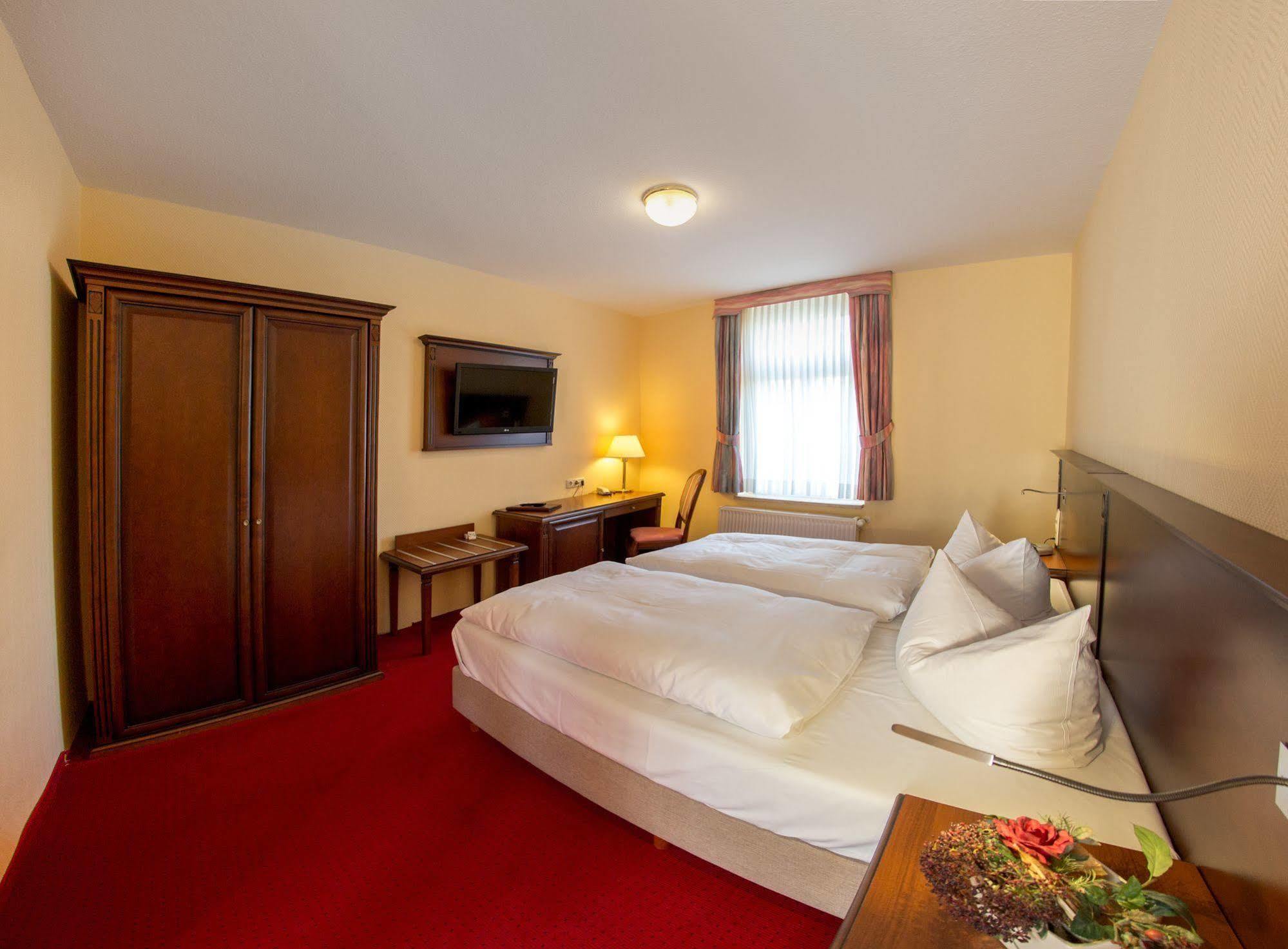 Hotel Fuersteneck Bernburg Εξωτερικό φωτογραφία